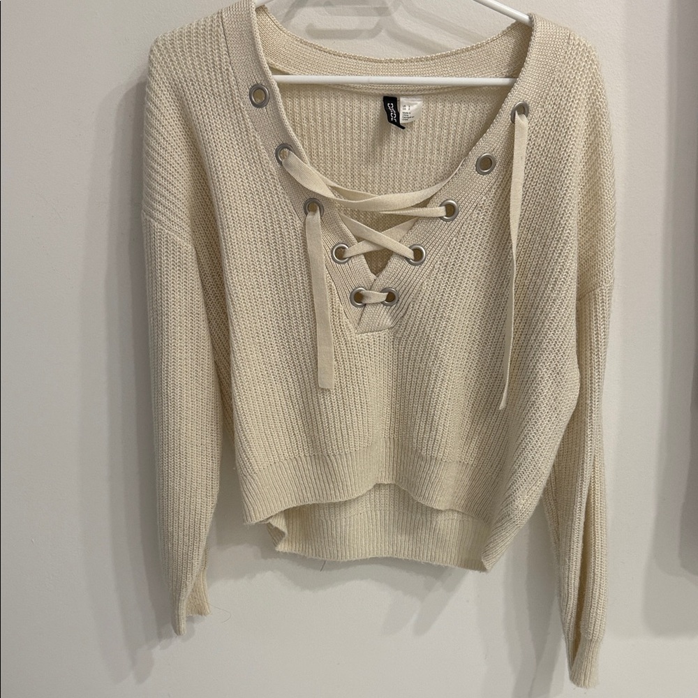 Cropped H&M Beige Sweater with Lace-Up Front women’s small
